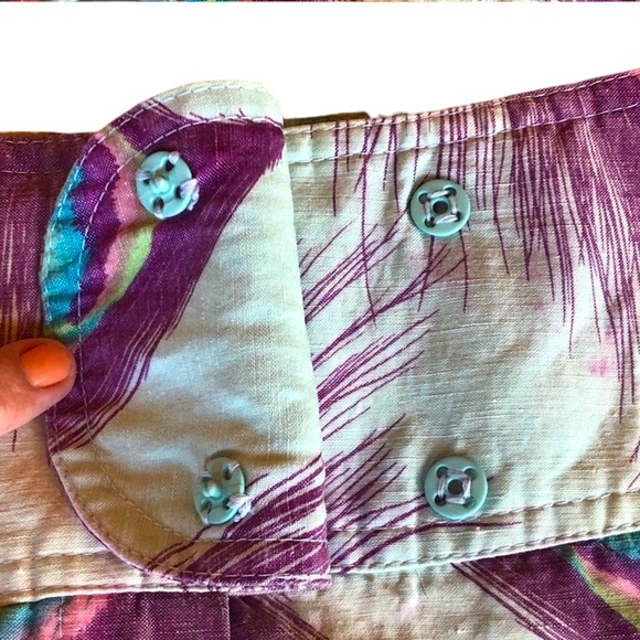 Vintage Y2K Neon Linen Nanette Lapore Baby Blue Mini skirt with Peacock Feathers - Picture 9 of 12